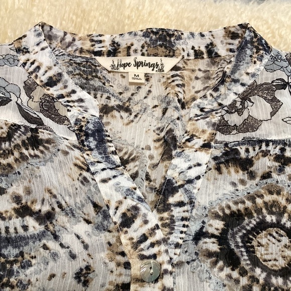 Sheer long sleeve blouse with abalone buttons size M - Picture 9 of 10